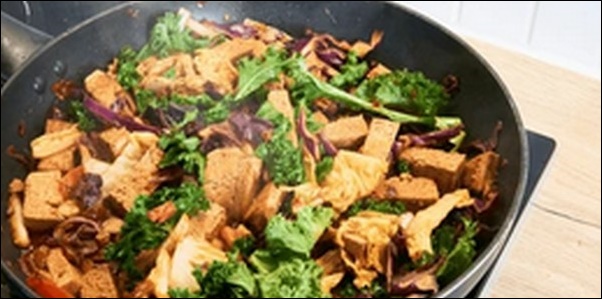 【news every】豆腐とキャベツの甘辛炒め！満足感のある一品