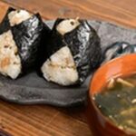 【ドア×ドアクエスト】ケンタッキータルタルソースおにぎらず！