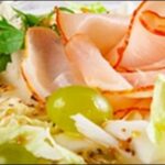 【熱狂マニアさん】生ハムとぶどうのサラダ！初心者も簡単に作れる