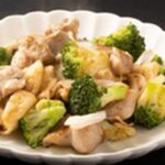 【DAIGOも台所】鶏もも肉とブロッコリーのクリーム煮！