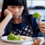野菜を全く食べない子供が便秘で苦しむ姿に顔面蒼白！対処法を解説